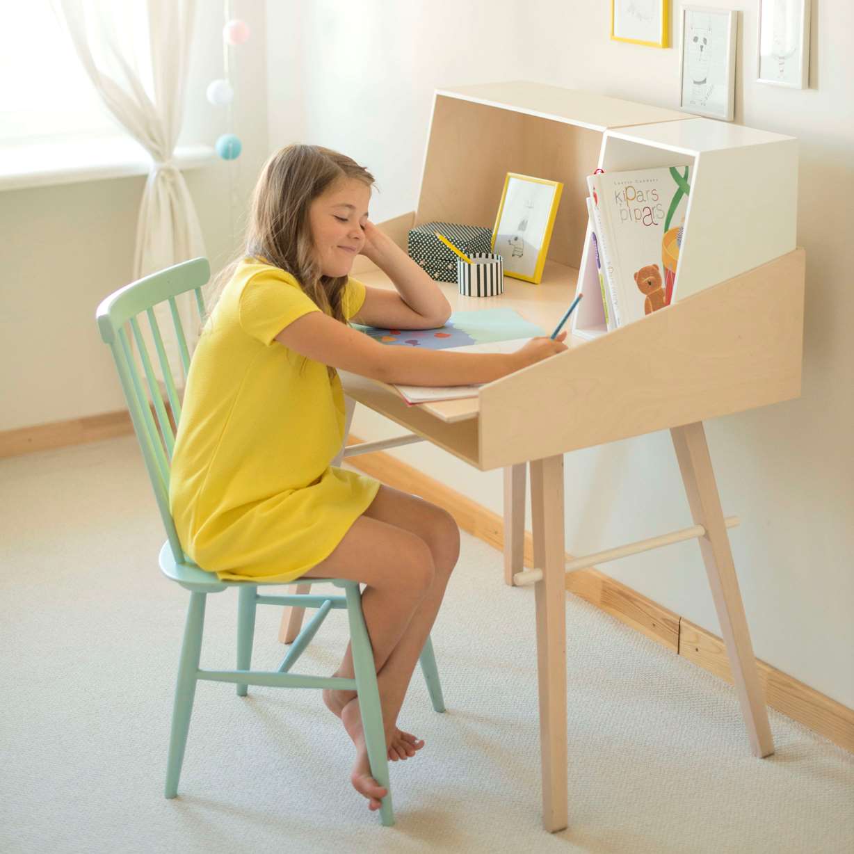 bureau table evolutive chambre enfant solo kukuu